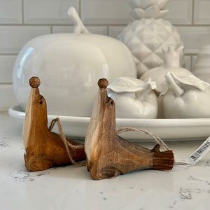 Papyrus Seal with Ball Carved Wood Ornaments